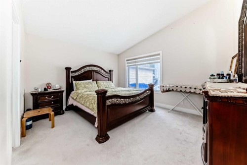 7165 California Boulevard Ne, Calgary, AB - Indoor Photo Showing Bedroom