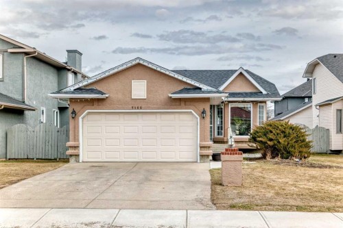 7165 California Boulevard Ne, Calgary, AB - Outdoor