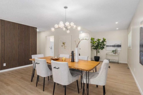 487 Arlington Drive Se, Calgary, AB - Indoor