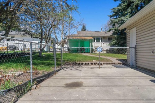 487 Arlington Drive Se, Calgary, AB - Outdoor
