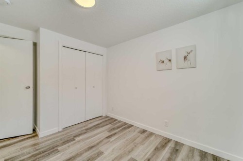 112 Edgedale Way, Calgary, AB - Indoor Photo Showing Other Room