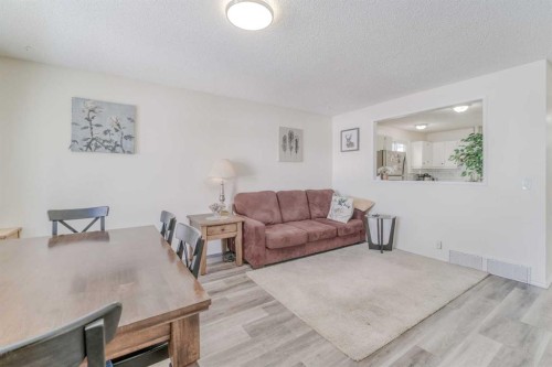 112 Edgedale Way, Calgary, AB - Indoor