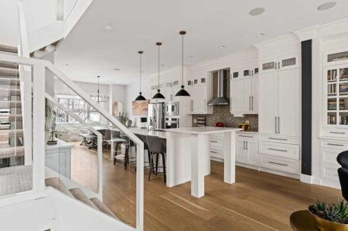 3917 16 Street Sw, Calgary, AB - Indoor Photo Showing Kitchen With Upgraded Kitchen