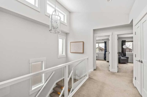 3917 16 Street Sw, Calgary, AB - Indoor Photo Showing Other Room