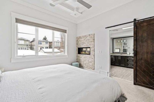 3917 16 Street Sw, Calgary, AB - Indoor Photo Showing Bedroom