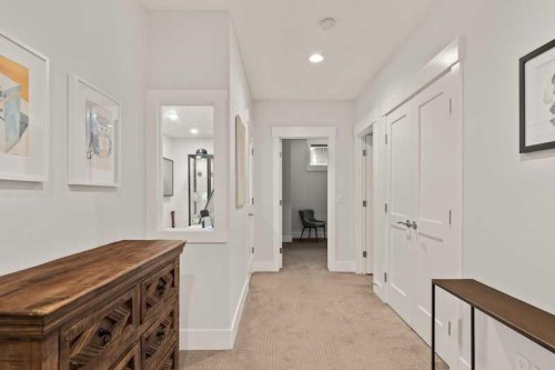 3917 16 Street Sw, Calgary, AB - Indoor Photo Showing Other Room
