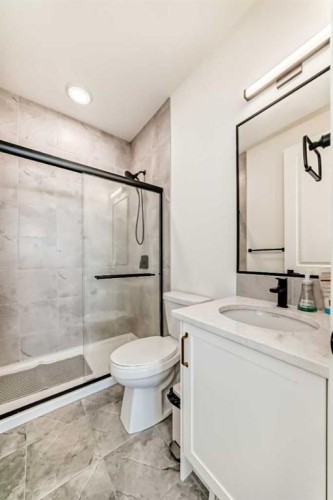 137 Verity Manor Sw, Calgary, AB - Indoor Photo Showing Bathroom