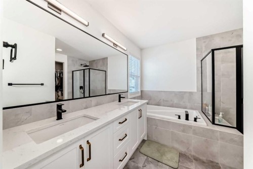 137 Verity Manor Sw, Calgary, AB - Indoor Photo Showing Bathroom