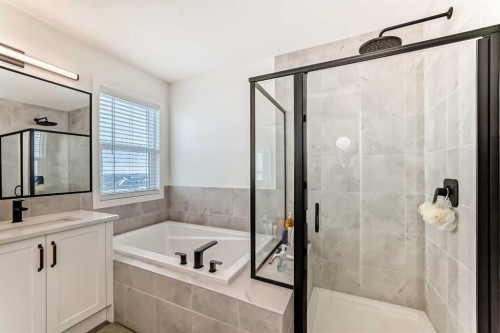 137 Verity Manor Sw, Calgary, AB - Indoor Photo Showing Bathroom