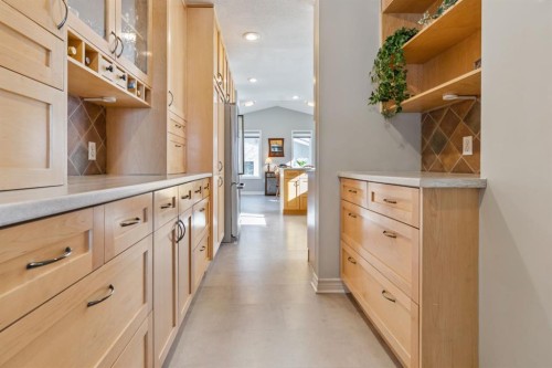 1628 9 Street Nw, Calgary, AB - Indoor