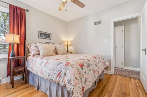 1628 9 Street Nw, Calgary, AB - Indoor Photo Showing Bedroom