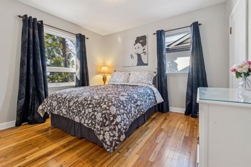 1628 9 Street Nw, Calgary, AB - Indoor Photo Showing Bedroom