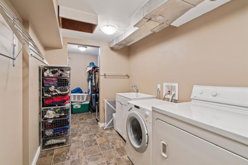 1628 9 Street Nw, Calgary, AB - Indoor Photo Showing Laundry Room