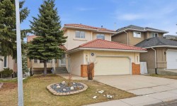 163 Sandringham Road NW Calgary, AB T3K 3Y5