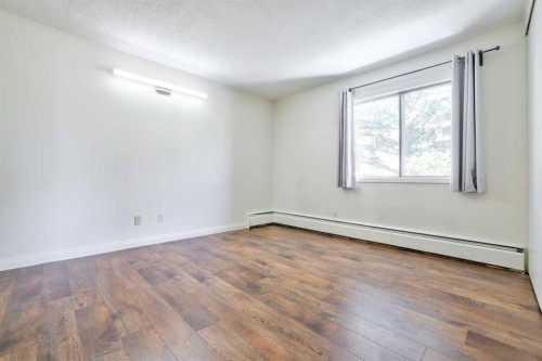 35B-231 Heritage Drive Se, Calgary, AB - Indoor Photo Showing Other Room