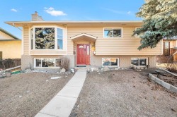 51 Bermondsey Place NW Calgary, AB T3K 1V6