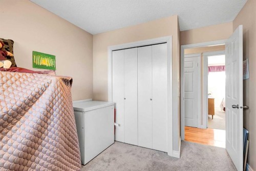 51 Bermondsey Place Nw, Calgary, AB - Indoor Photo Showing Bedroom