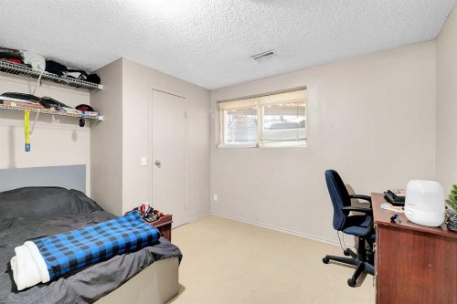 51 Bermondsey Place Nw, Calgary, AB - Indoor