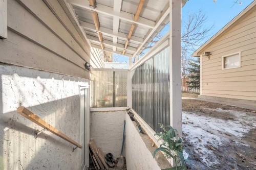 51 Bermondsey Place Nw, Calgary, AB - Outdoor With Exterior
