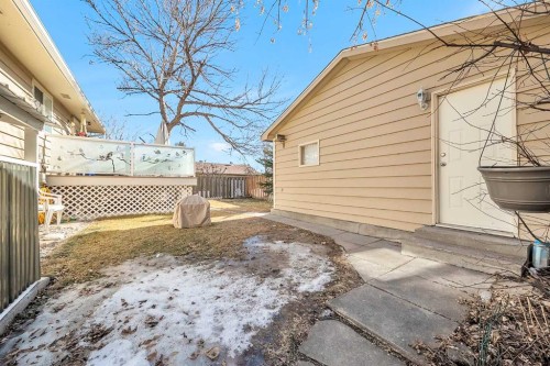 51 Bermondsey Place Nw, Calgary, AB - Outdoor With Deck Patio Veranda