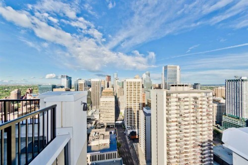 1704-930 6 Avenue Sw, Calgary, AB - Outdoor With View