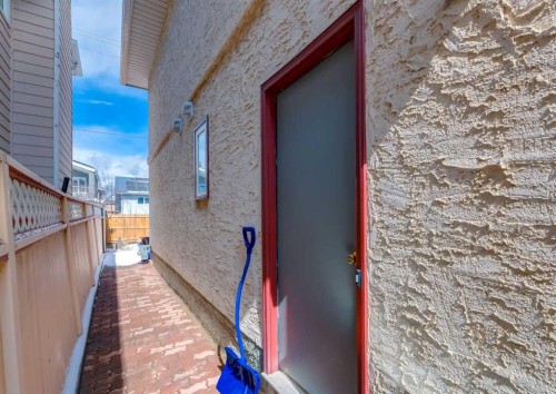 109 Sundown Place Se, Calgary, AB - Outdoor