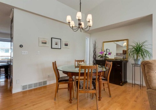 109 Sundown Place Se, Calgary, AB - Indoor Photo Showing Dining Room