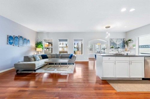 72 Panamount Heights Nw, Calgary, AB - Indoor Photo Showing Living Room