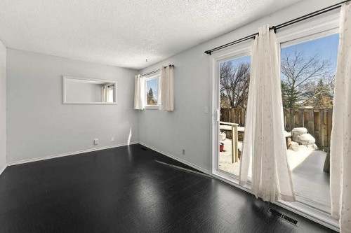 56-5520 1 Avenue Se, Calgary, AB - Indoor Photo Showing Other Room