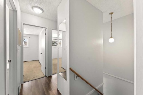 56-5520 1 Avenue Se, Calgary, AB - Indoor Photo Showing Other Room