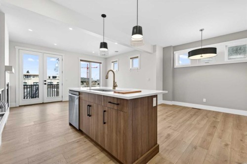 2012 37 Avenue Sw, Calgary, AB - Indoor Photo Showing Kitchen With Upgraded Kitchen