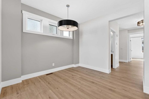 2012 37 Avenue Sw, Calgary, AB - Indoor Photo Showing Other Room