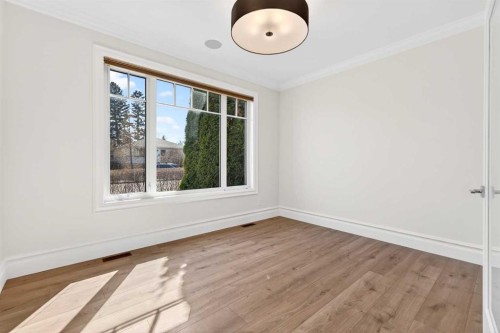 2012 37 Avenue Sw, Calgary, AB - Indoor Photo Showing Other Room