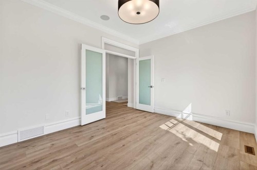 2012 37 Avenue Sw, Calgary, AB - Indoor Photo Showing Other Room