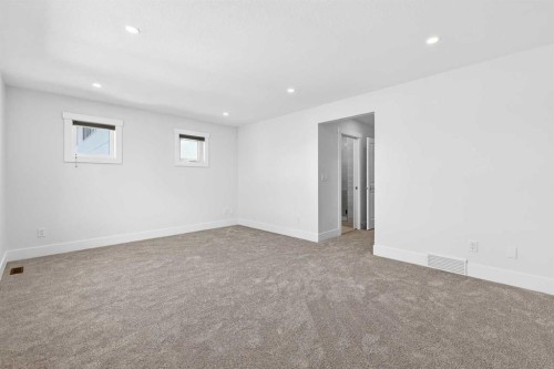 2012 37 Avenue Sw, Calgary, AB - Indoor Photo Showing Other Room