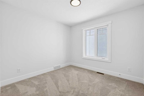 2012 37 Avenue Sw, Calgary, AB - Indoor Photo Showing Other Room