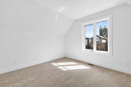 2012 37 Avenue Sw, Calgary, AB - Indoor Photo Showing Other Room