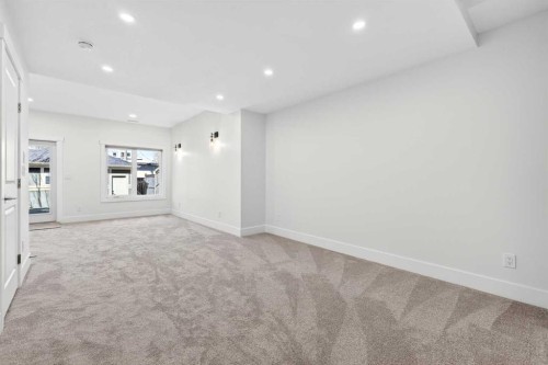2012 37 Avenue Sw, Calgary, AB - Indoor Photo Showing Other Room