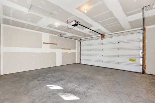 2012 37 Avenue Sw, Calgary, AB - Indoor Photo Showing Garage