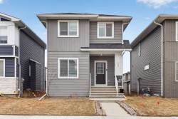 124 Chelsea Glen Chestermere, AB T1X 2P4