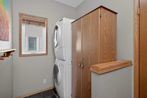 81 Riverwood Crescent Se, Calgary, AB - Indoor Photo Showing Laundry Room