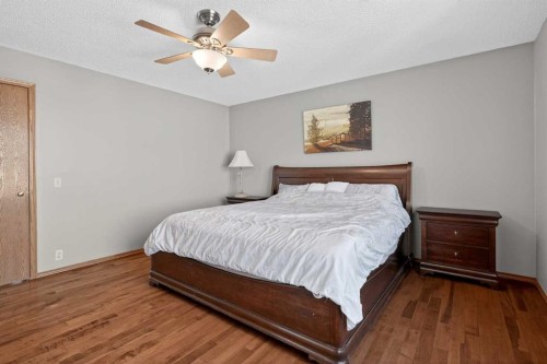 81 Riverwood Crescent Se, Calgary, AB - Indoor Photo Showing Bedroom