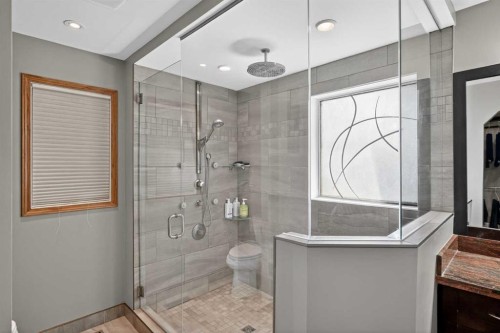 81 Riverwood Crescent Se, Calgary, AB - Indoor Photo Showing Bathroom
