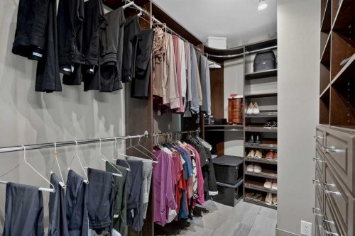 81 Riverwood Crescent Se, Calgary, AB - Indoor With Storage