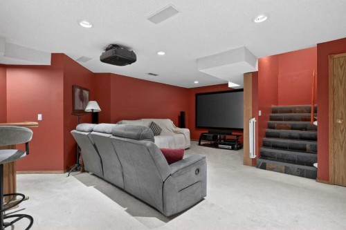 81 Riverwood Crescent Se, Calgary, AB - Indoor Photo Showing Other Room