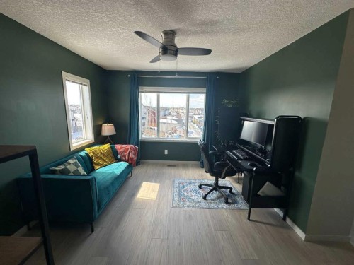 113 Copperpond Row Se, Calgary, AB - Indoor