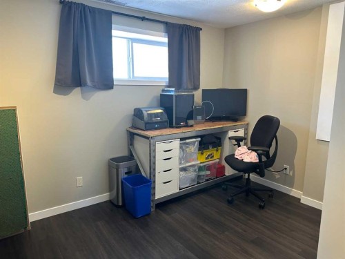 113 Copperpond Row Se, Calgary, AB - Indoor Photo Showing Office
