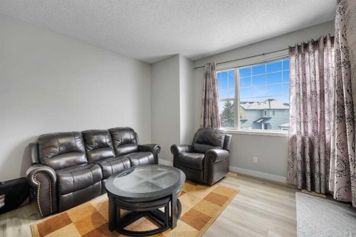 14 Marthas Close Ne, Calgary, AB - Indoor Photo Showing Living Room