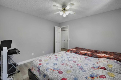 14 Marthas Close Ne, Calgary, AB - Indoor Photo Showing Bedroom