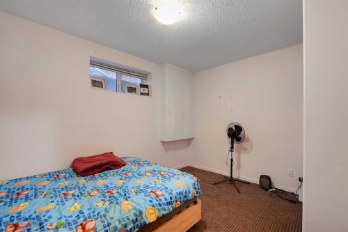 14 Marthas Close Ne, Calgary, AB - Indoor Photo Showing Bedroom